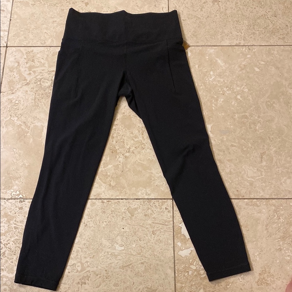 Athleta Salutation  7/8 Tights